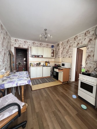 Продаж двокімнатної квартири з ремонтом - фото 1