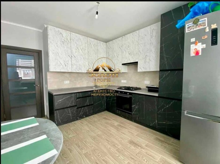 Продаж квартири ЖК"Озерний Гай" , з ремонтом, меблями та технікою! - фото 1