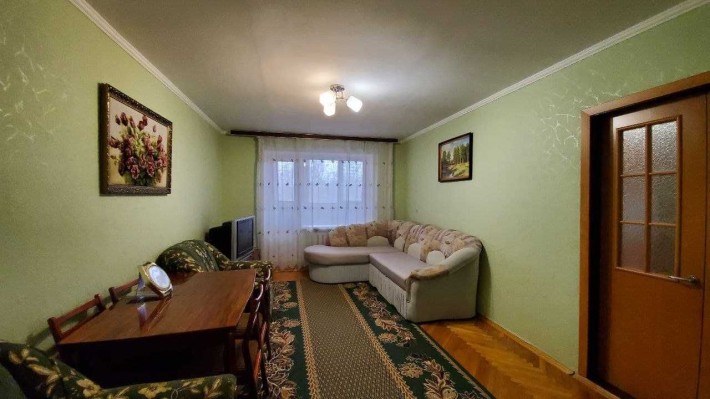 Без комісії! від Власника! продаж 3к в центрі смт. Чабани - фото 1