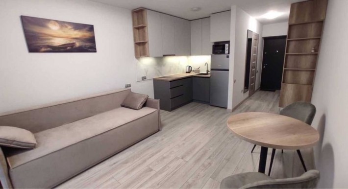 Продам квартиру смарт з ремонтом і з меблями - фото 1