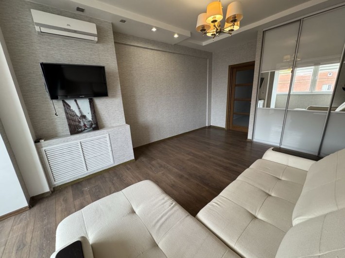 Квартира в центрі Чабанів 50м2/Теремки - фото 1