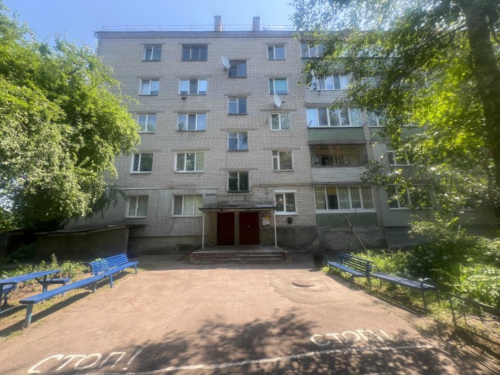 Продаж 2 кім квартира в місті Яготин центр р-н Каштани - фото 1