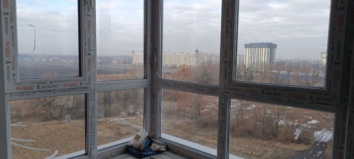 Двокімнатна квартира в зданій новобудові, розпочатий ремонт - фото 1