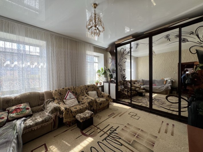 Продам хорошу 3х кімнатну квартиру з індивідуальним опаленням - фото 1
