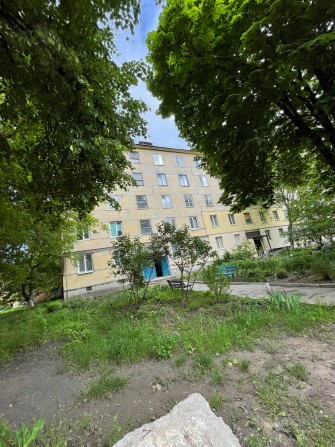 Продаж 2-кімнатної квартири з меблями та технікою - фото 1