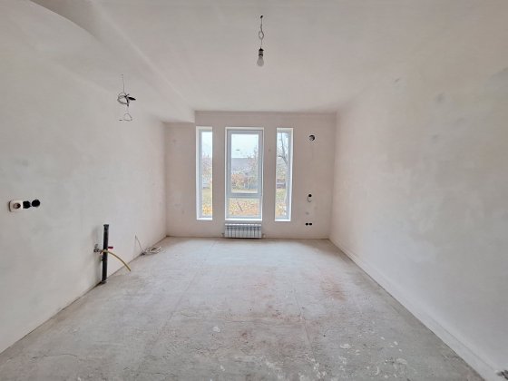 1 кімнатна 50,3 м  у центрі с. Щасливе 8 км від Києва Счастливое