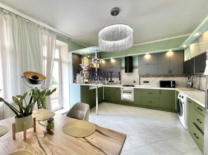 Продаж квартири ЖК Чайка, 2-кімн. 102 кв.м., вул. Лобановського, 2 - фото 1