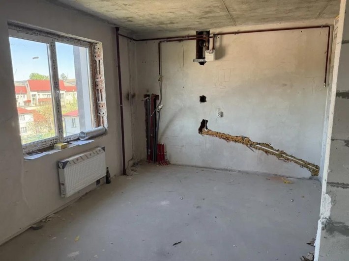 Продаж 2 кімнатної квартири 81м2 Брюховичі - фото 1