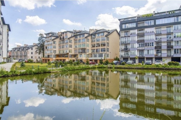 Продаж 3к. квартири Брюховичі, вул.Львівська 155м.кв. 130000у.о. - фото 1