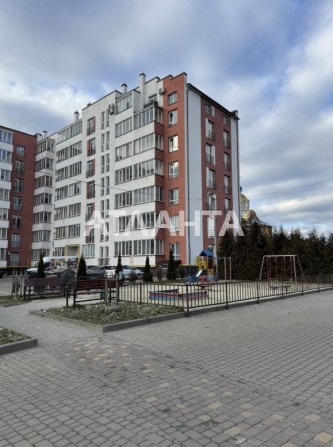 Продаж 2 кім квартири з частковим ремонтом , вул. Стрийська - фото 1