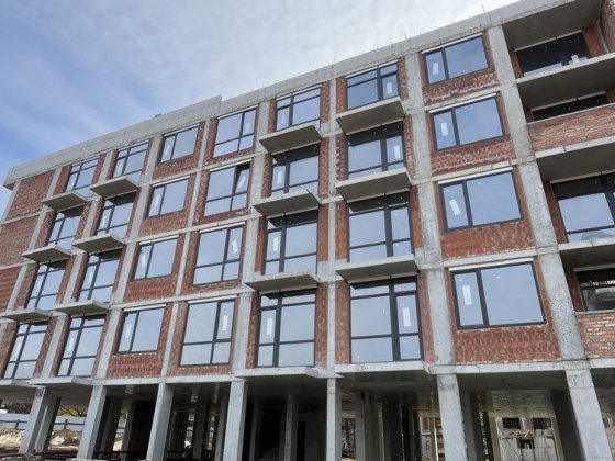 Продаж 2-к квартири + власне патіо, площа: 72.2 м², Брюховичі Брюховичі