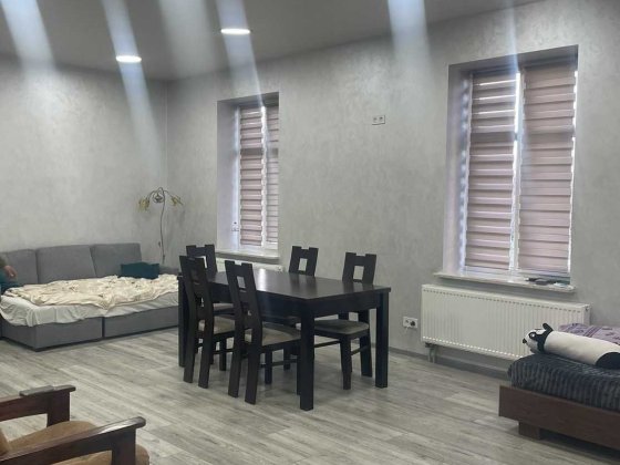 2-х кімнатна квартира, м. Жовква (центр) Жолква