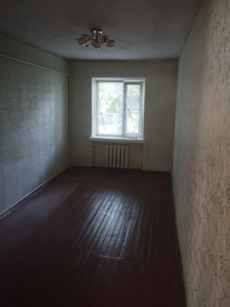 Продам квартиру в центрі з гаражем - фото 1