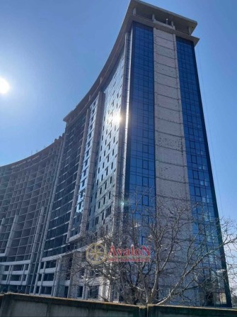 Продам 2-х ком квартиру 70 кв.м  в ЖК Авторский Район! Цена 40 000 у.е - фото 1