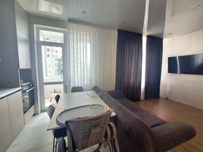 Продам 1-ком.кв. (евродвушку) в ЖК"Таировские Сады" с дизайнер. рем - фото 1