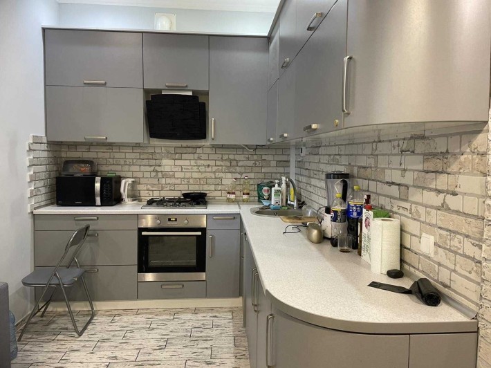Продам квартиру с евроремонтом в ЖК "Авторский". Близость моря! - фото 1