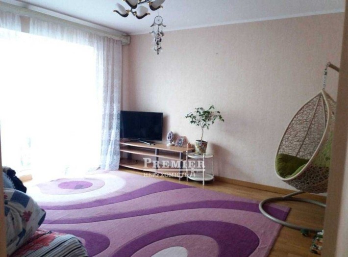 Пропонується до продажу 4-х кімнатна квартира біля моря. - фото 1