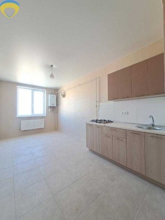 Продам  3-кімнатну квартиру з новим ремонтом у 
  ЖК "Сьоме Небо" - фото 1
