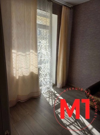 Продам трёхкомнатную квартиру в смт.Великодолинское ЖК Материк - фото 1