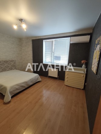 Продам 2 комнатную квартиру на среднем этаже ЖК 7 Небо! - фото 1