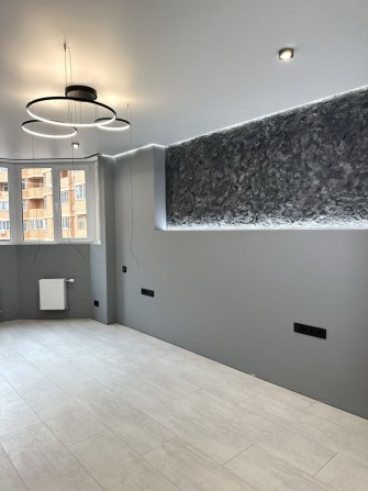 Продам 2 комнатную квартиру ЖК Реал Парк - фото 1
