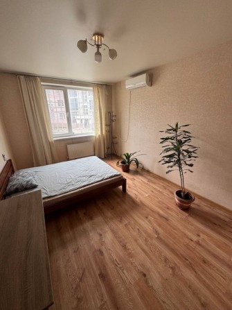 Продам трехкомнатную квартиру, жк 7 небо - фото 1