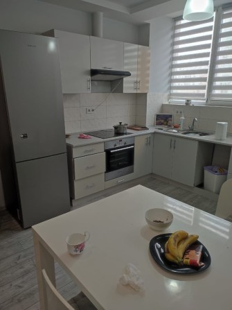 Продам двухкомнатную квартиру  в жк Радужный - фото 1