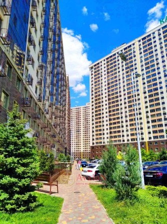 Продам 2-кім.квартиру в ЖК Кадор на вул.Сахарова. Вид на море - фото 1