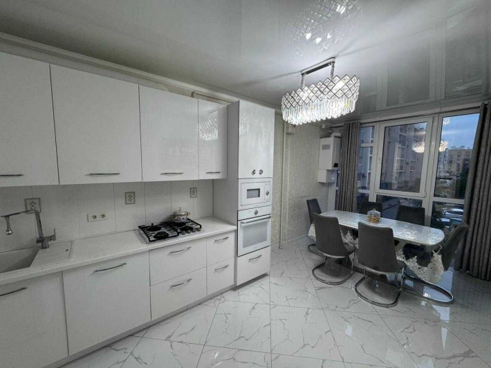 Продам квартиру в ЖМ 7 Небо. Мебель и техника! Авангард - фото 1
