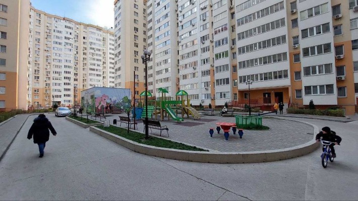 Продам 1ком.в сданном доме в ЖК Радужный! 40м2-покупали для себя! - фото 1