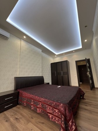 Продам 2 х к в 15 жемчужине с ремонтом и терассойлучшая цена за метраж - фото 1