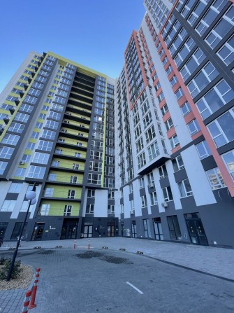 Продам 2-комнатную квартиру в новом сданном доме Акварель на Таирова - фото 1