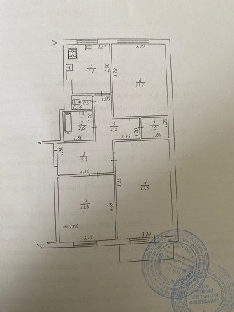 Продається квартира 3-х кімнатна в центрі - фото 1