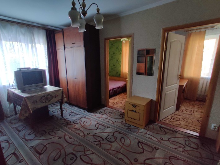 Продам  3-кімнатну квартиру в м. Лохвиця - фото 1