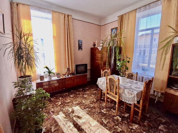 Продається 2-кімнатна квартира. Чортків - фото 1