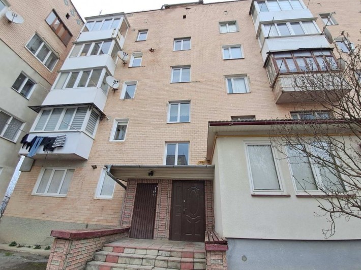 Продається 3-кімнатна квартира. Чортків - фото 1