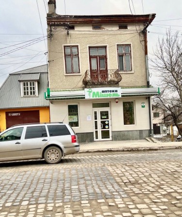 Продається 2-кімнатна квартира в самому центрі міста. Чортків - фото 1