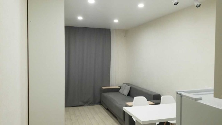 Продам две 1к. (2к) кв. в новострое Радужный Новые Дома, Дворец Спорта - фото 1