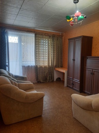 Продам 1к. кв., "улучшенка" , просп. Тракторостроителей, 124а, 5/9 - фото 1
