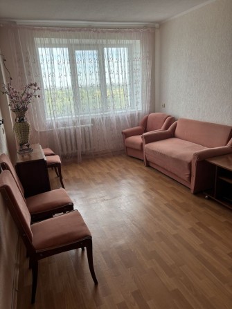 Продам 2-кімнатну квартиру з меблями - фото 1