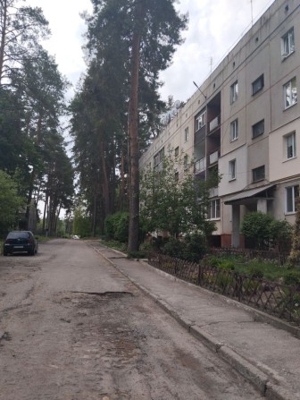 Продам 2 к квартиру с балконом и лоджией  Нововодолажском районе. - фото 1