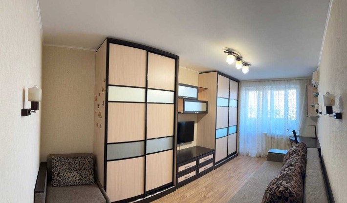 Продам свою 1 комнатную квартиру возле метро Студенческая - фото 1