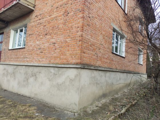 Продам трьохкімнатну квартира у центрі смт. Віньківці Віньківці