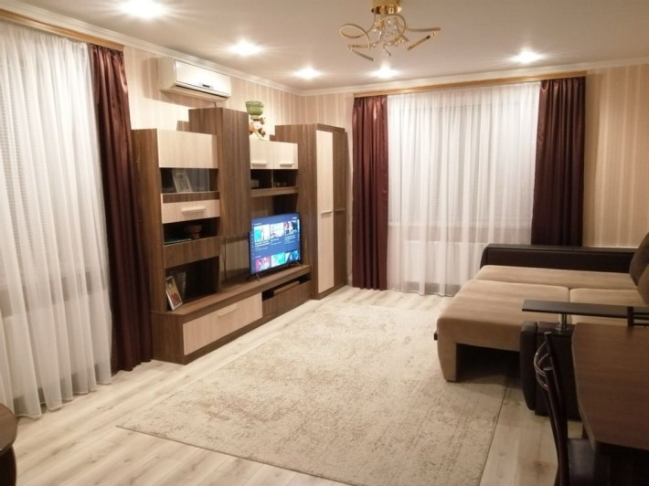 3-кімнатна квартира, с-ще Лисянка, вул. Київська 49 - фото 1