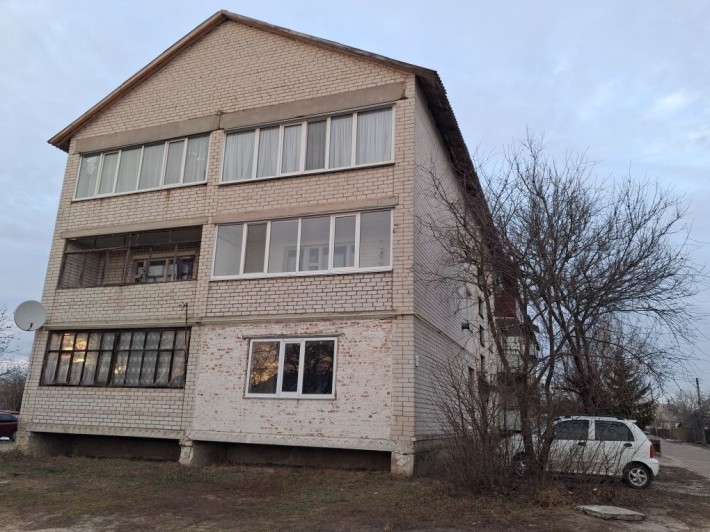 Продам 2-х кімнатну квартиру в м. Остер - фото 1