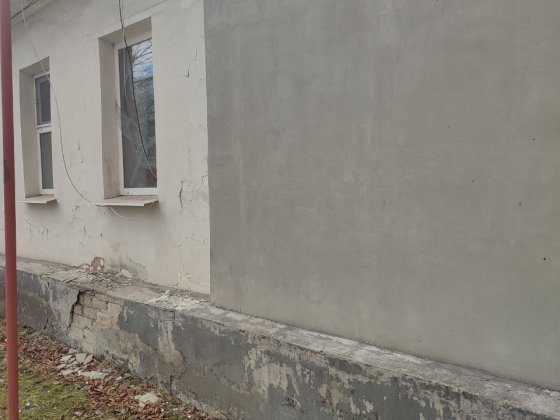 Продам дом в центре Станицы Луганской Луганск