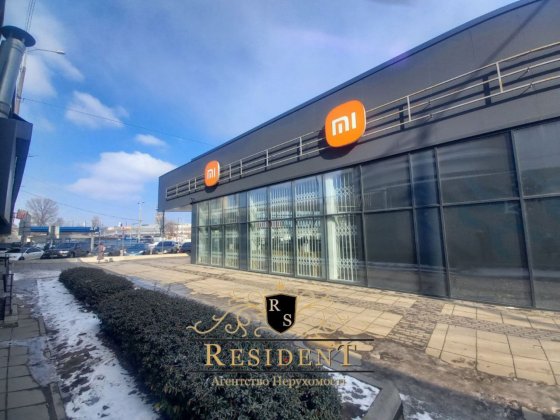 Приміщення в центрі міста. Червона лінія, окремий вхід, вікна на червону лінію. Днепр