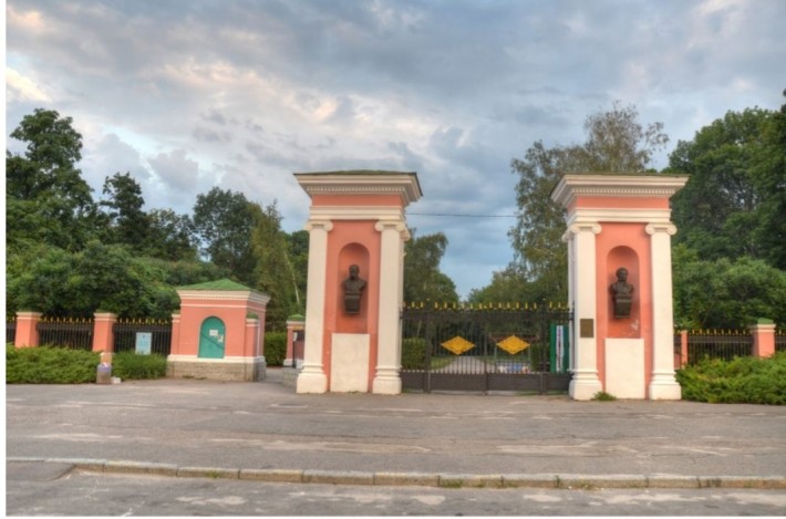 Продаю 1.4.9. Клініка. вул.Дачна - фото 1