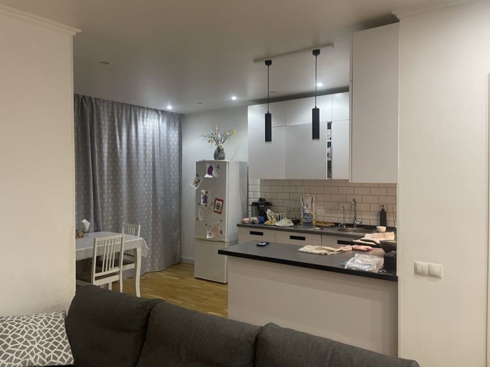 Продам 2 кімнатну квартиру - фото 1