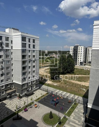 Продається світла двостороння квартира з панорамними вікнами! - фото 1